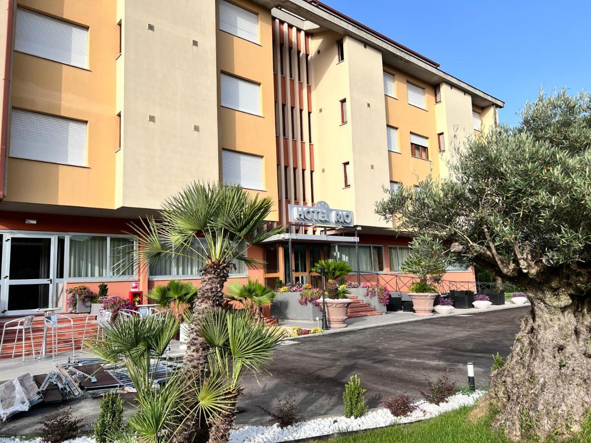 Hotel Rio 艾姆波蒂德 外观 照片